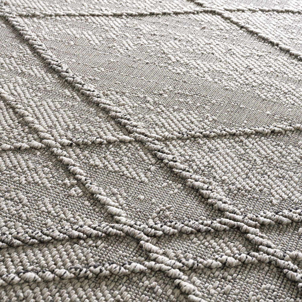 Hauteloom Limited Edition HSSOBAQERA2 Taupe Machine Made Polypropylene Rug