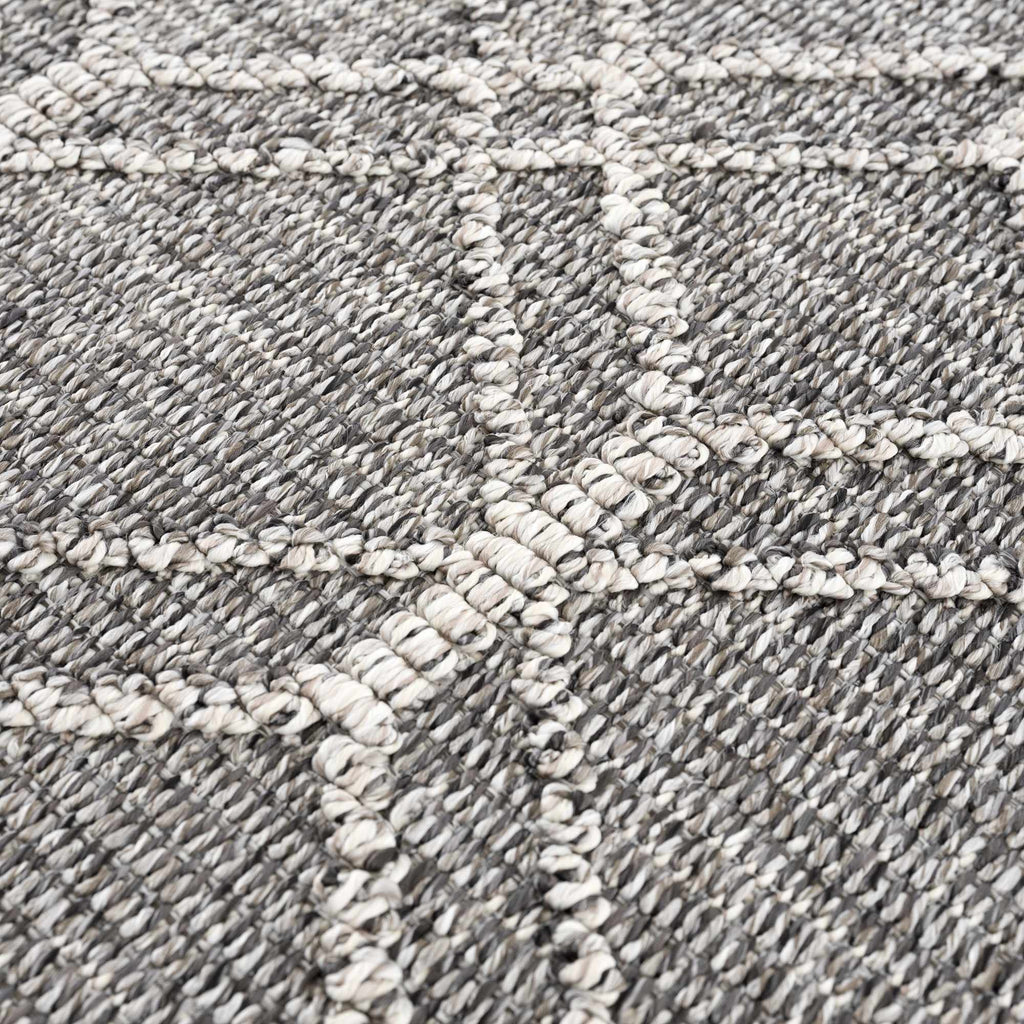 Hauteloom Limited Edition HSSODIAH8A1 Black Machine Made Polypropylene Rug