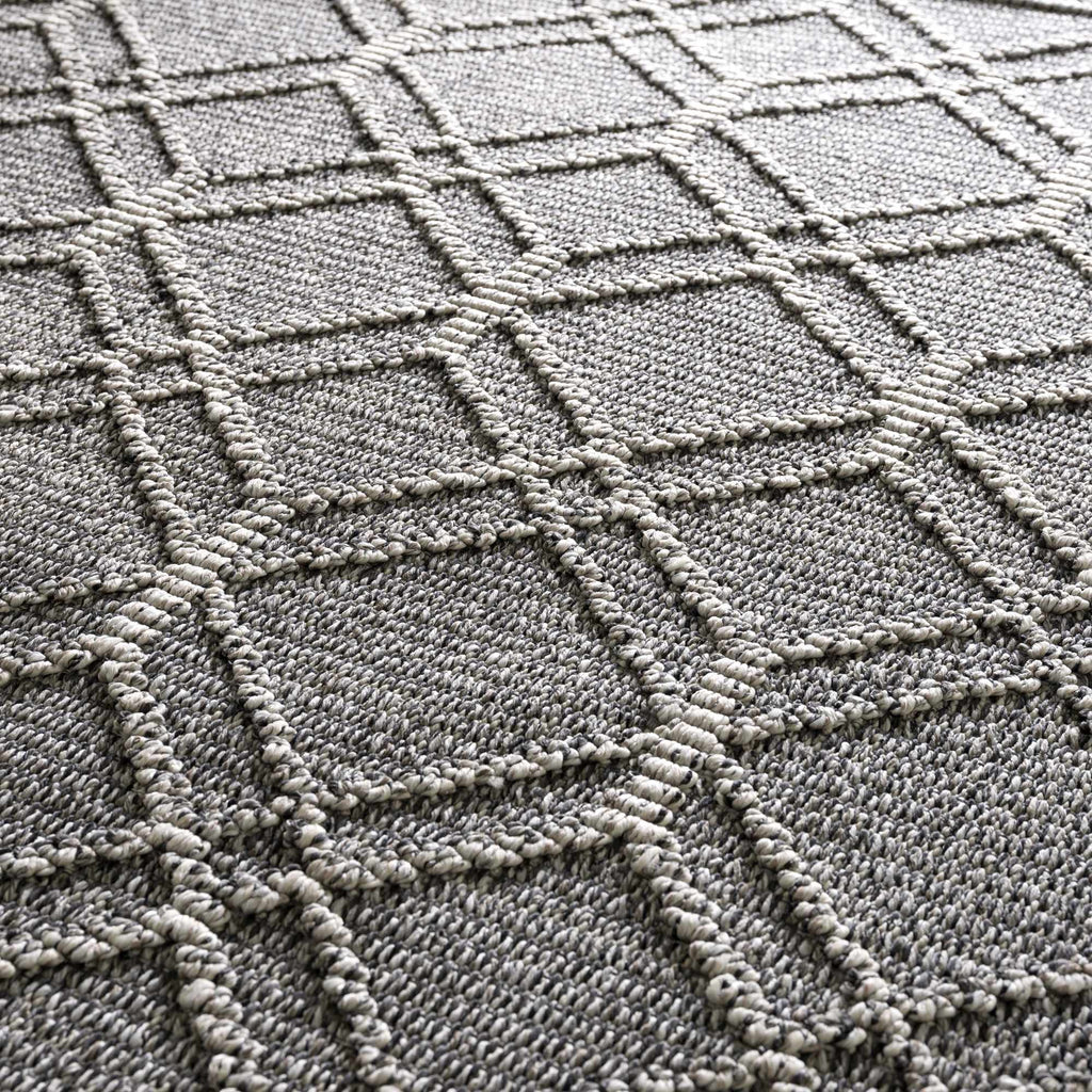 Hauteloom Limited Edition HSSODIAH8A1 Black Machine Made Polypropylene Rug