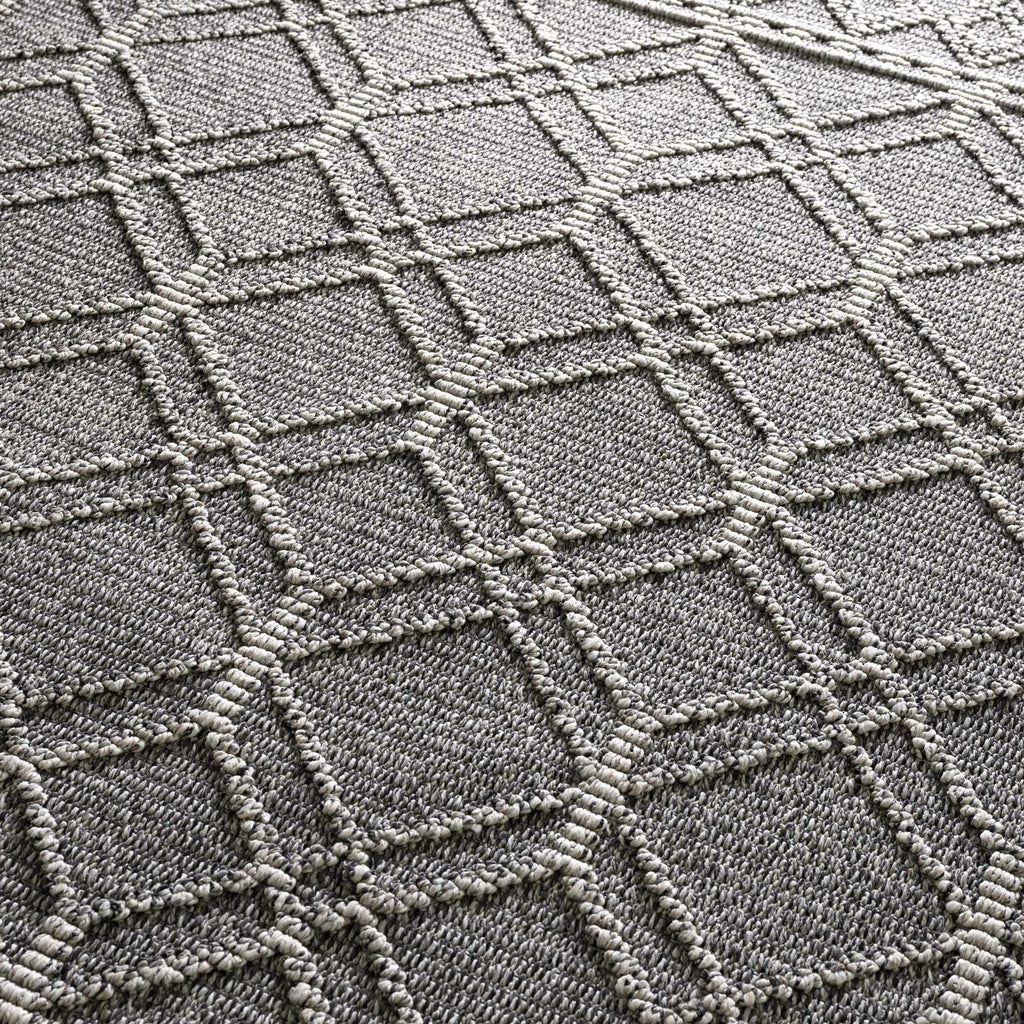 Hauteloom Limited Edition HSSODIAH8A1 Black Machine Made Polypropylene Rug