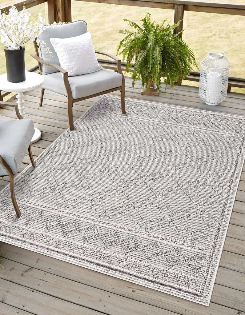 Hauteloom Diah HSSODIAH8A2 Beige Machine Made Polypropylene Rug