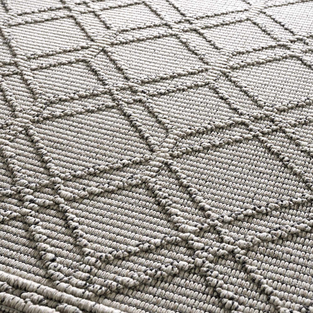 Hauteloom Diah HSSODIAH8A2 Beige Machine Made Polypropylene Rug