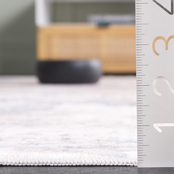 Safavieh Clearance Santa Monica STM346C Ivory Rug