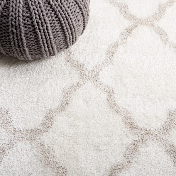 safavieh clearance tahoe shag tho675a white rug