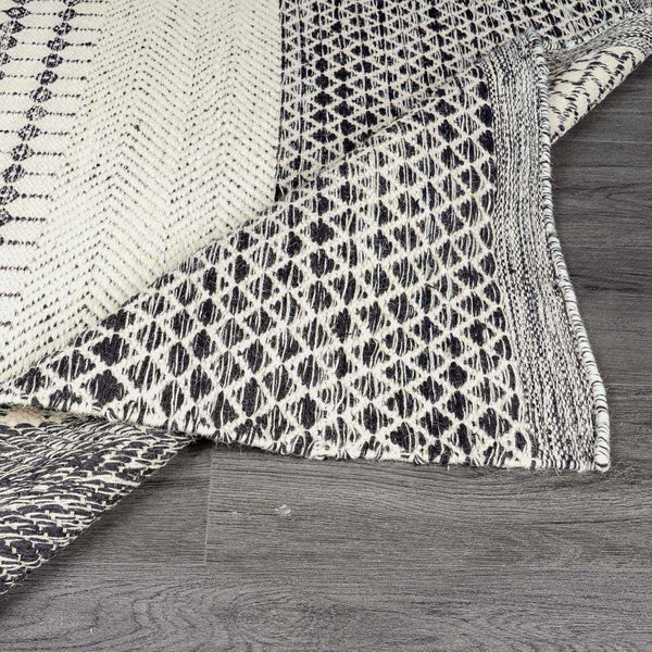 Hauteloom Tideswell TIDE Black Woven/Flatwoven Wool Rug