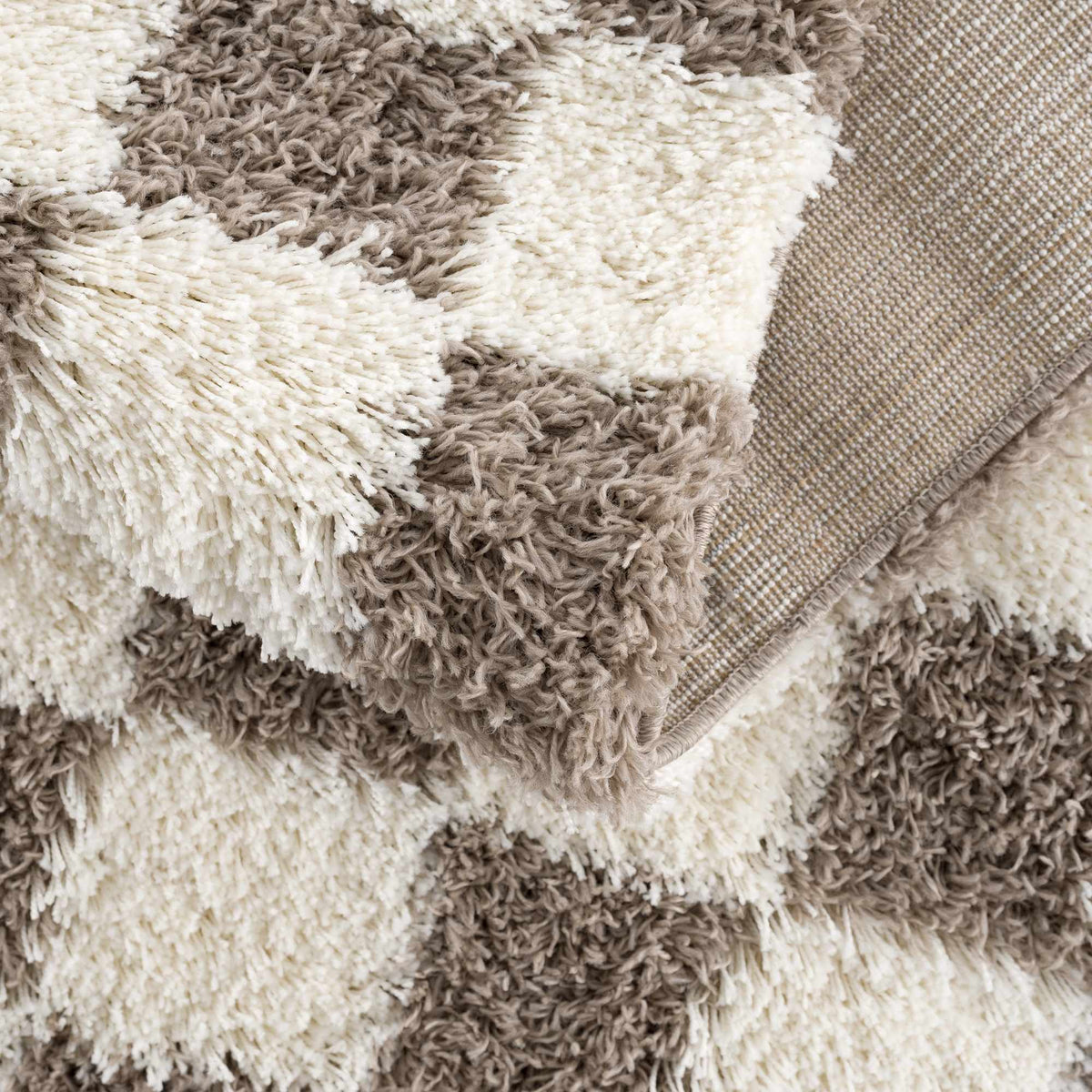 Hauteloom Atira SUSGATIRBA3 Cream Machine Made Polypropylene Rug