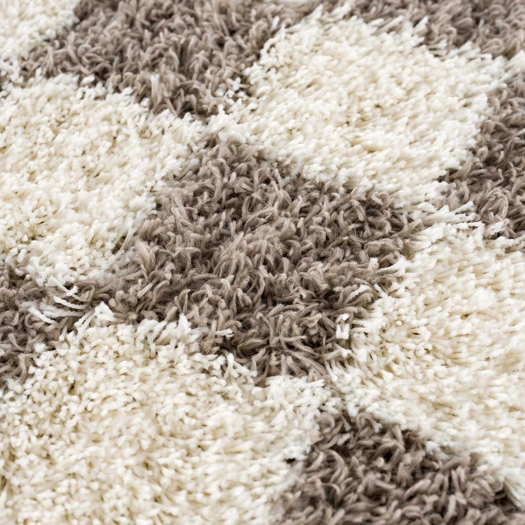 Hauteloom Atira SUSGATIRBA3 Cream Machine Made Polypropylene Rug