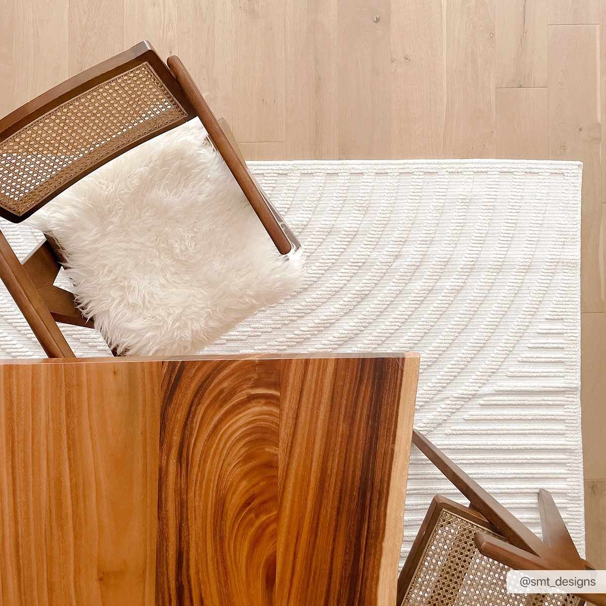 Hauteloom Deron SLYBDERONA1 White Machine Made Polypropylene Rug