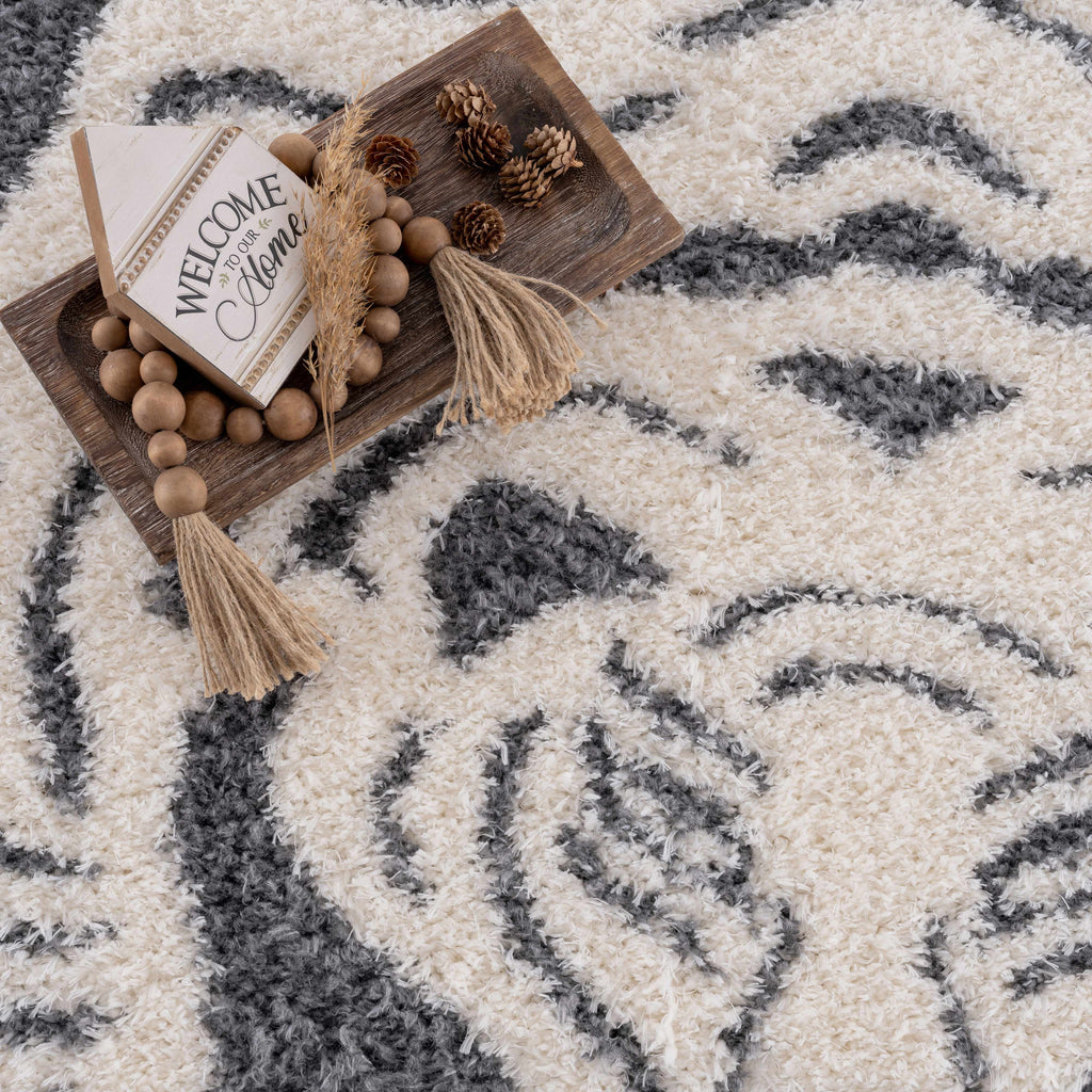 Hauteloom Zane HRDOZANEPA2 Cream Machine Made Polyester Rug