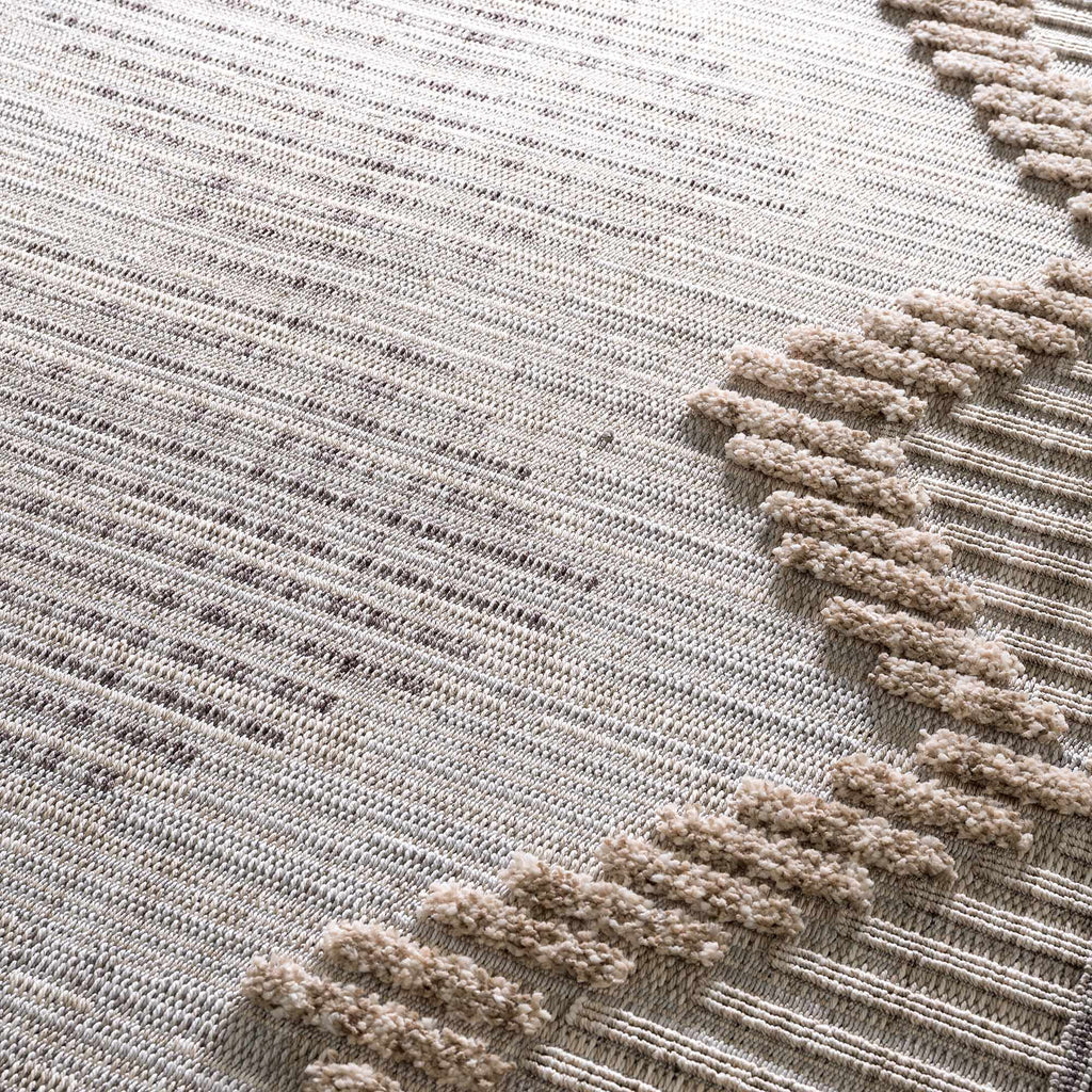 Hauteloom Maulawin MAULA Charcoal Machine Made Polyester Rug