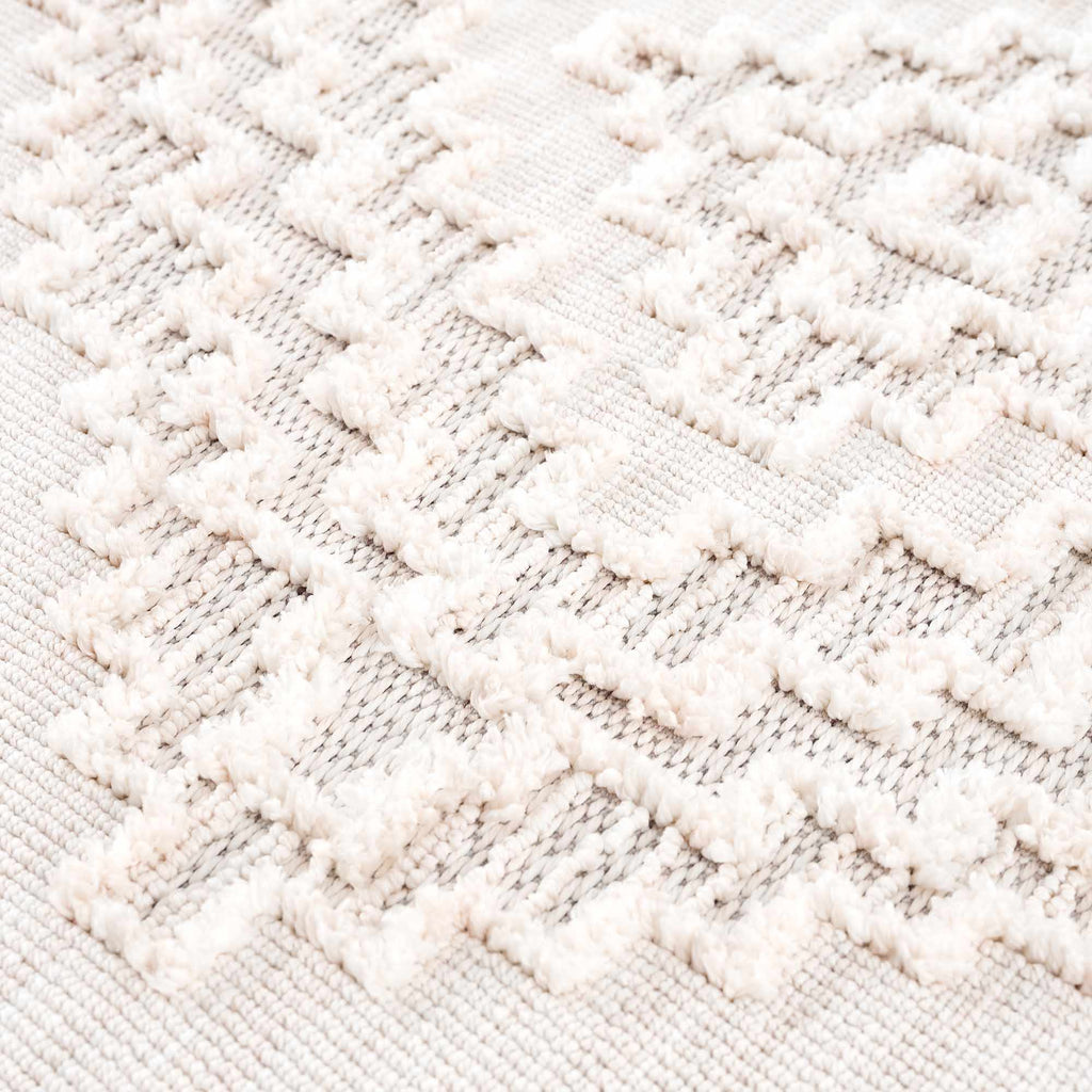 Hauteloom Rosales RSLS Cream Machine Made Polyester Rug