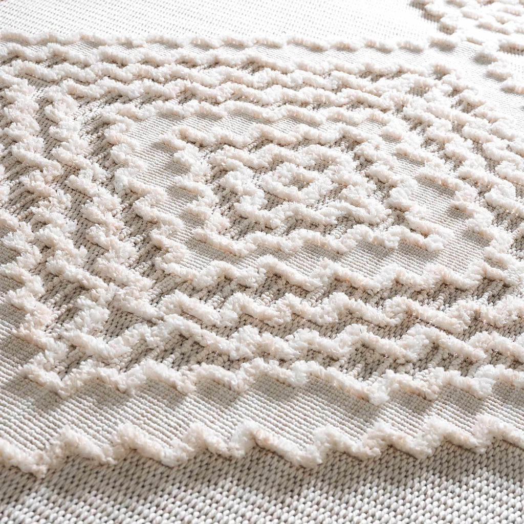 Hauteloom Rosales RSLS Cream Machine Made Polyester Rug