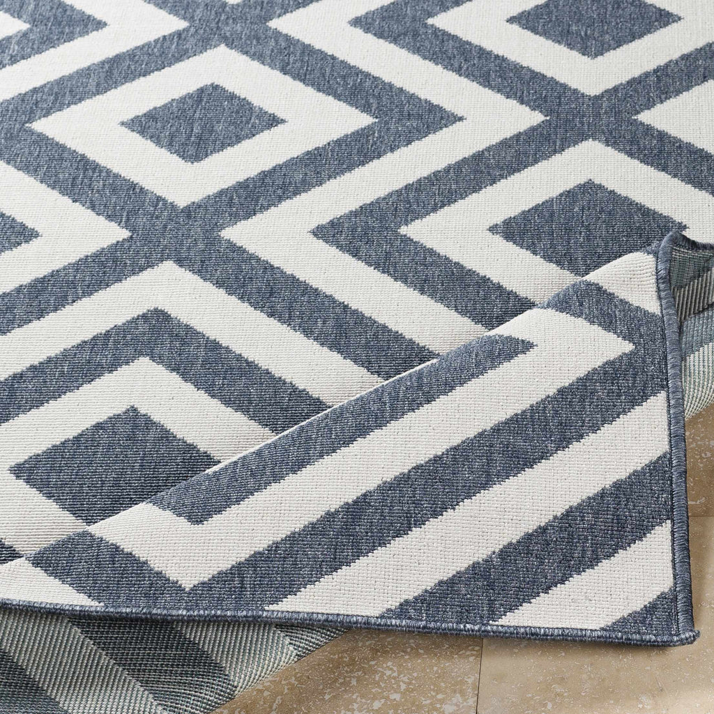Hauteloom Abilene ABIL White Machine Made Olefin Rug