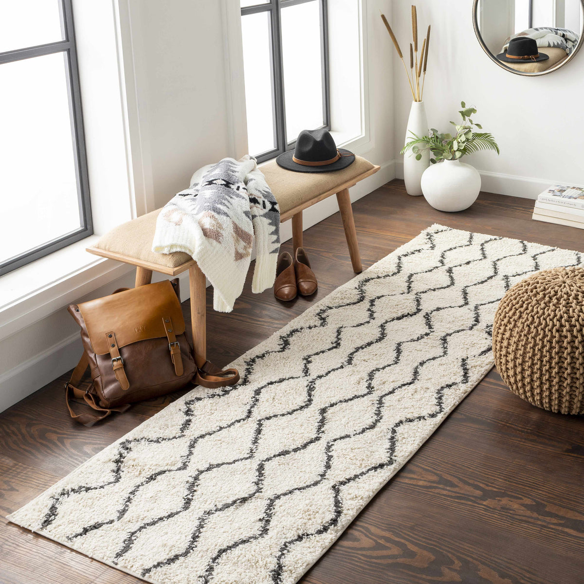 Hauteloom Assiniboia ASSI Black Machine Made Polypropylene Rug