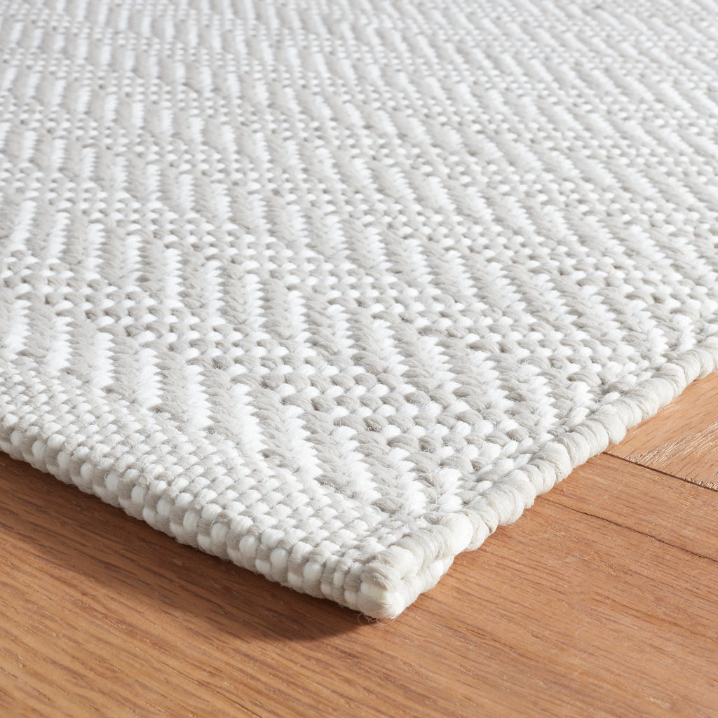 dash albert herringbone da287 pearl grey rug