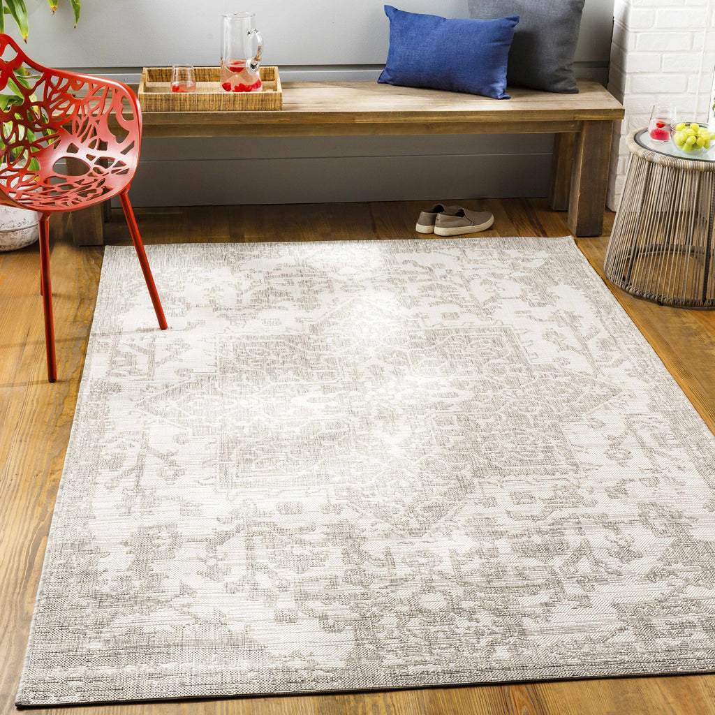 Hauteloom Canadian CNDN Gray Machine Made Polypropylene Rug