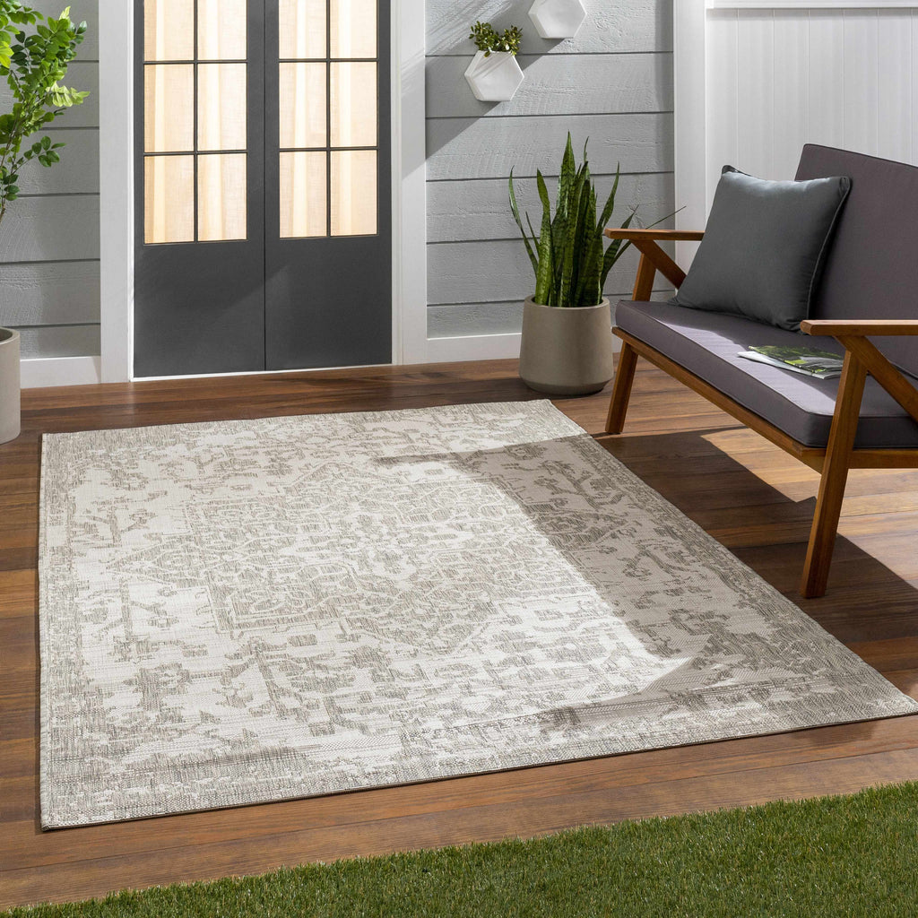 Hauteloom Canadian CNDN Gray Machine Made Polypropylene Rug