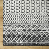Hauteloom Constantinople CON Black Machine Made Polypropylene Rug