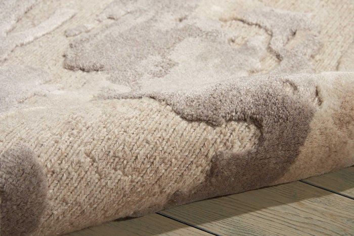 Nourison Divine DiV05 Ash Rug