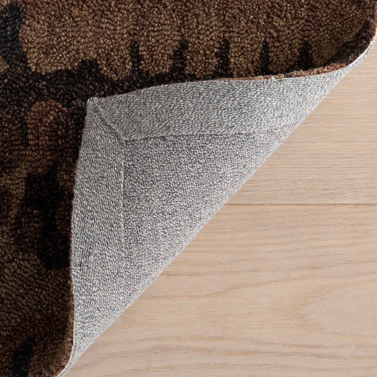 dash albert paint chip da2444 bark hand hooked wool rug
