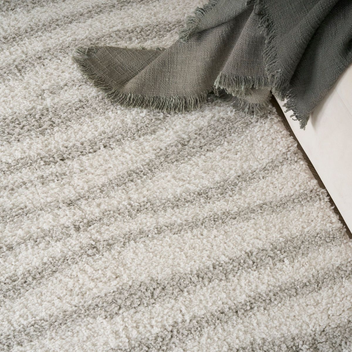 nourison modern shag mmd05 ivory grey rug