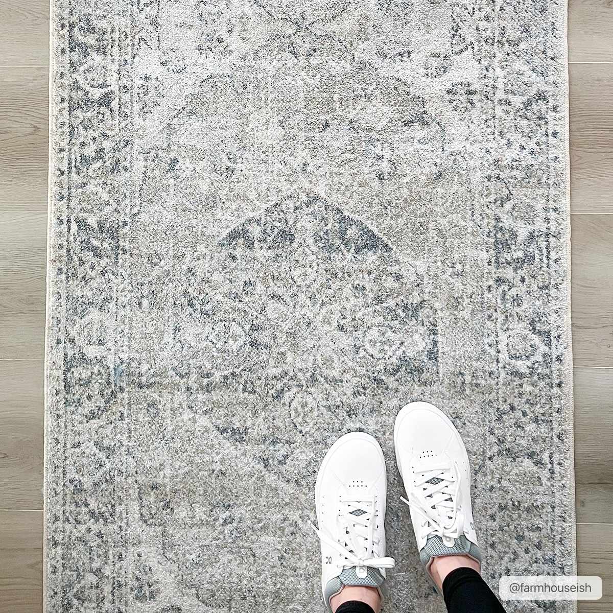 Hauteloom Rudo SLLIRUDOAA3 Gray Machine Made Polyester Rug