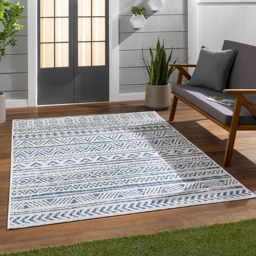 Hauteloom Forfar FORF Navy Machine Made Polypropylene Rug