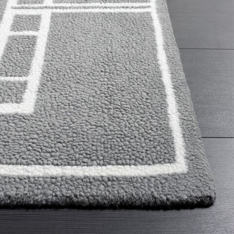 safavieh clearance fifth avenue ftv201f grey rug