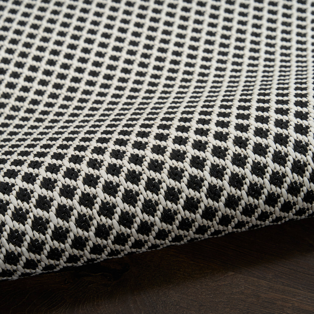 nourison courtyard cou01 black white rug