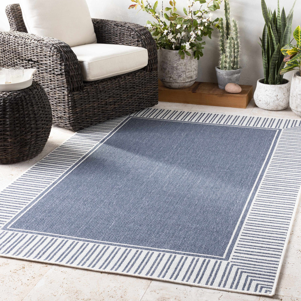 Hauteloom Hettick HET White Machine Made Olefin Rug