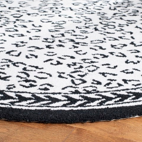 safavieh clearance chelsea hk15c white rug