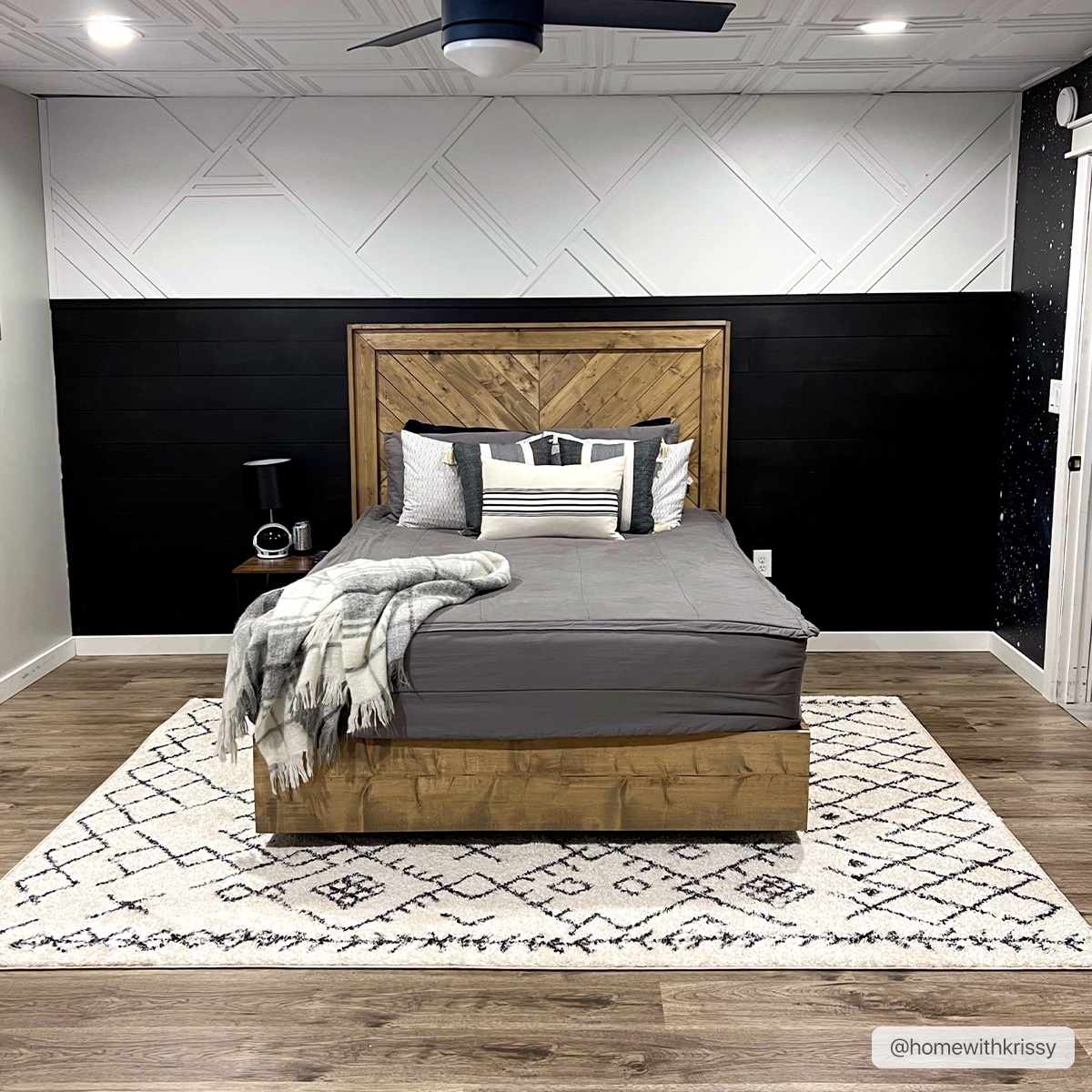 Hauteloom Elyes SLKAELYESA2 Beige Machine Made Polyester Rug