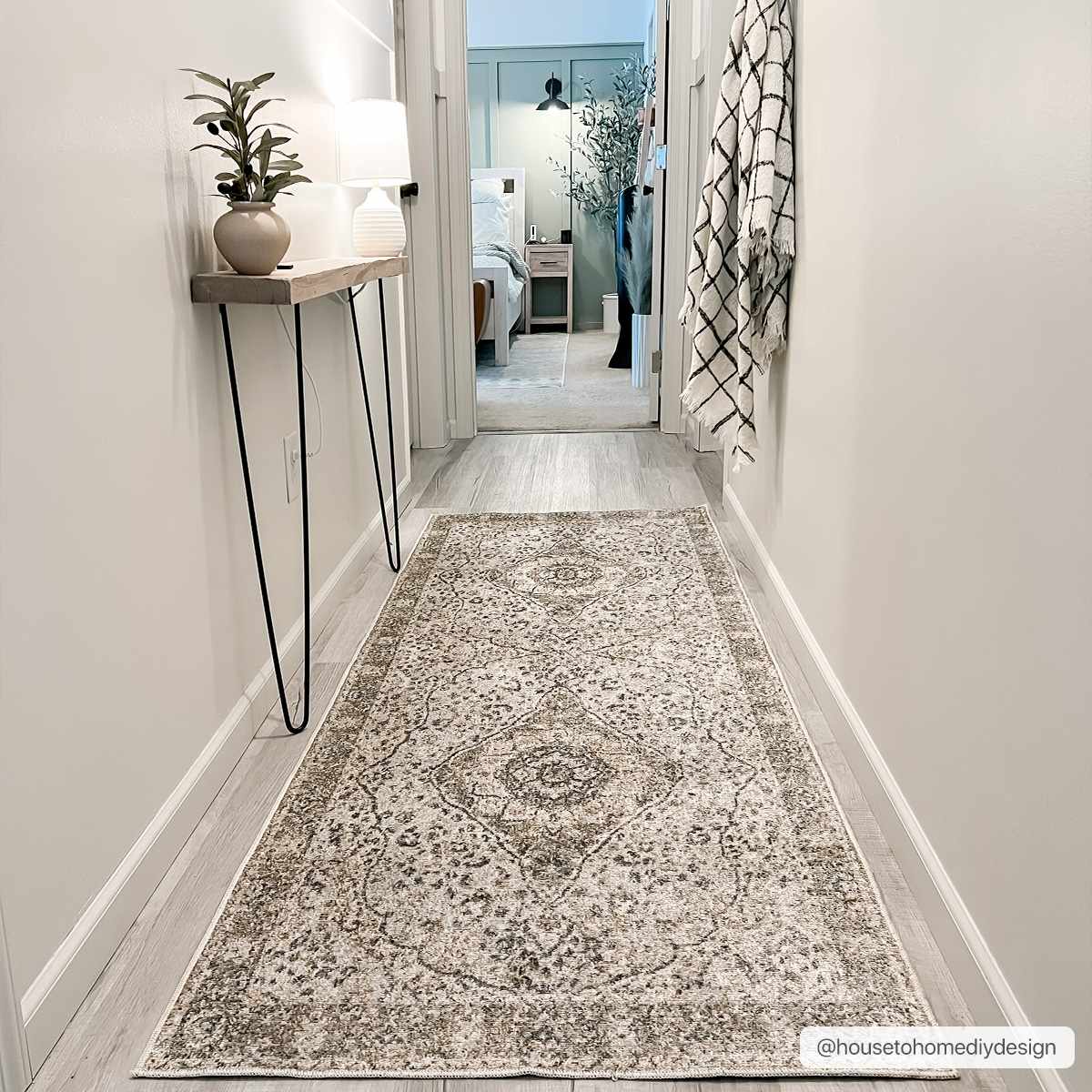 Hauteloom Cara SLLICARAL23 Blue Machine Made Polyester Rug