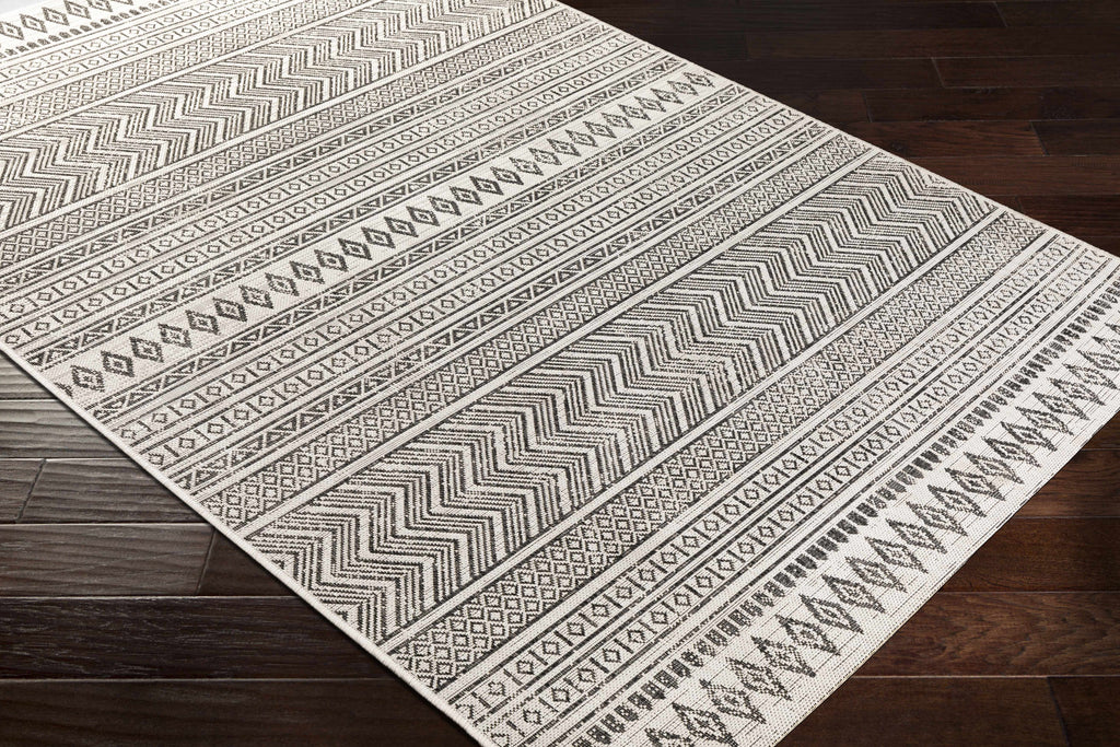 Hauteloom Imboden IMBO Black Machine Made Polypropylene Rug