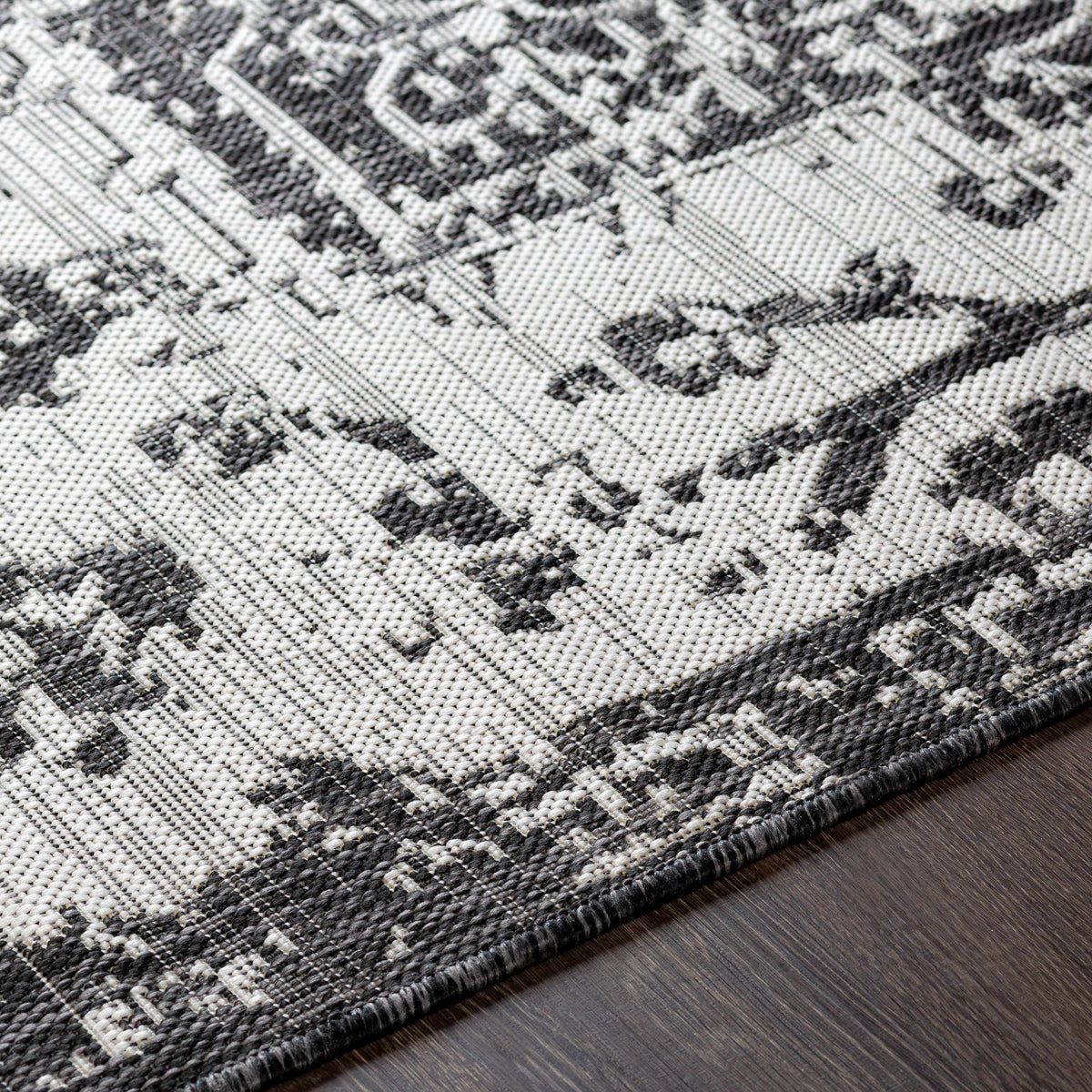 Hauteloom Kilmacolm KLMC Black Machine Made Polypropylene Rug