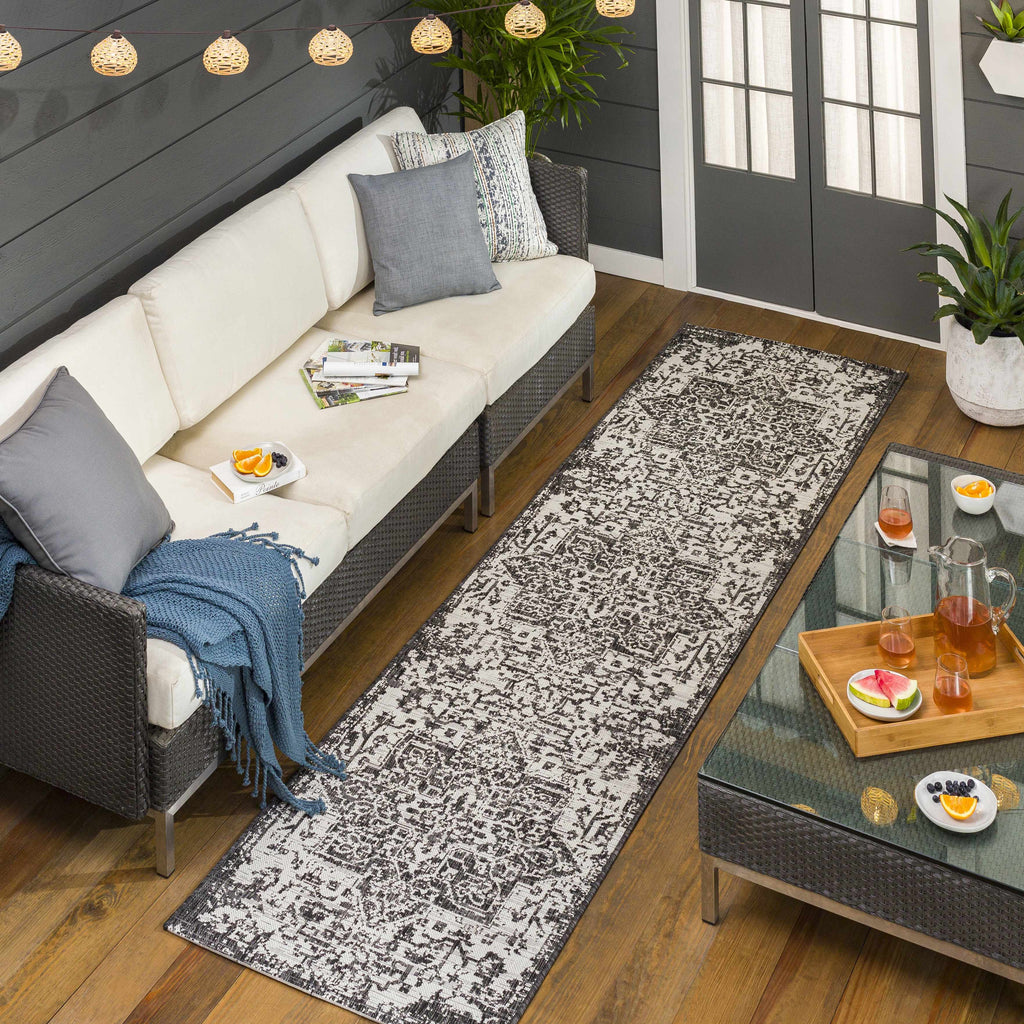 Hauteloom Kilmacolm KLMC Black Machine Made Polypropylene Rug