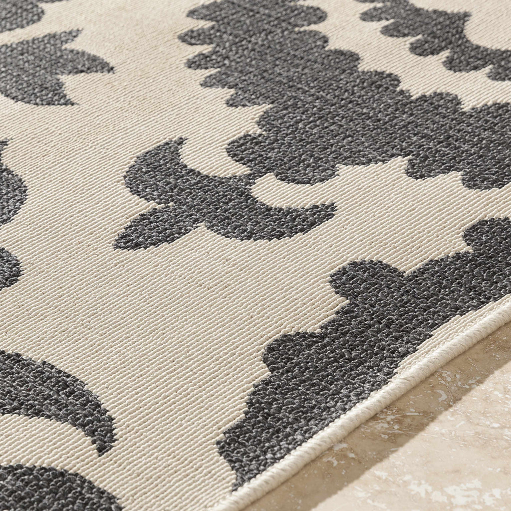 Hauteloom Kongiganak KON Black Machine Made Olefin Rug