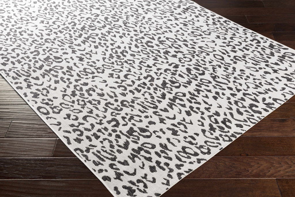 Hauteloom Alderbury LDRB Black Machine Made Polypropylene Rug