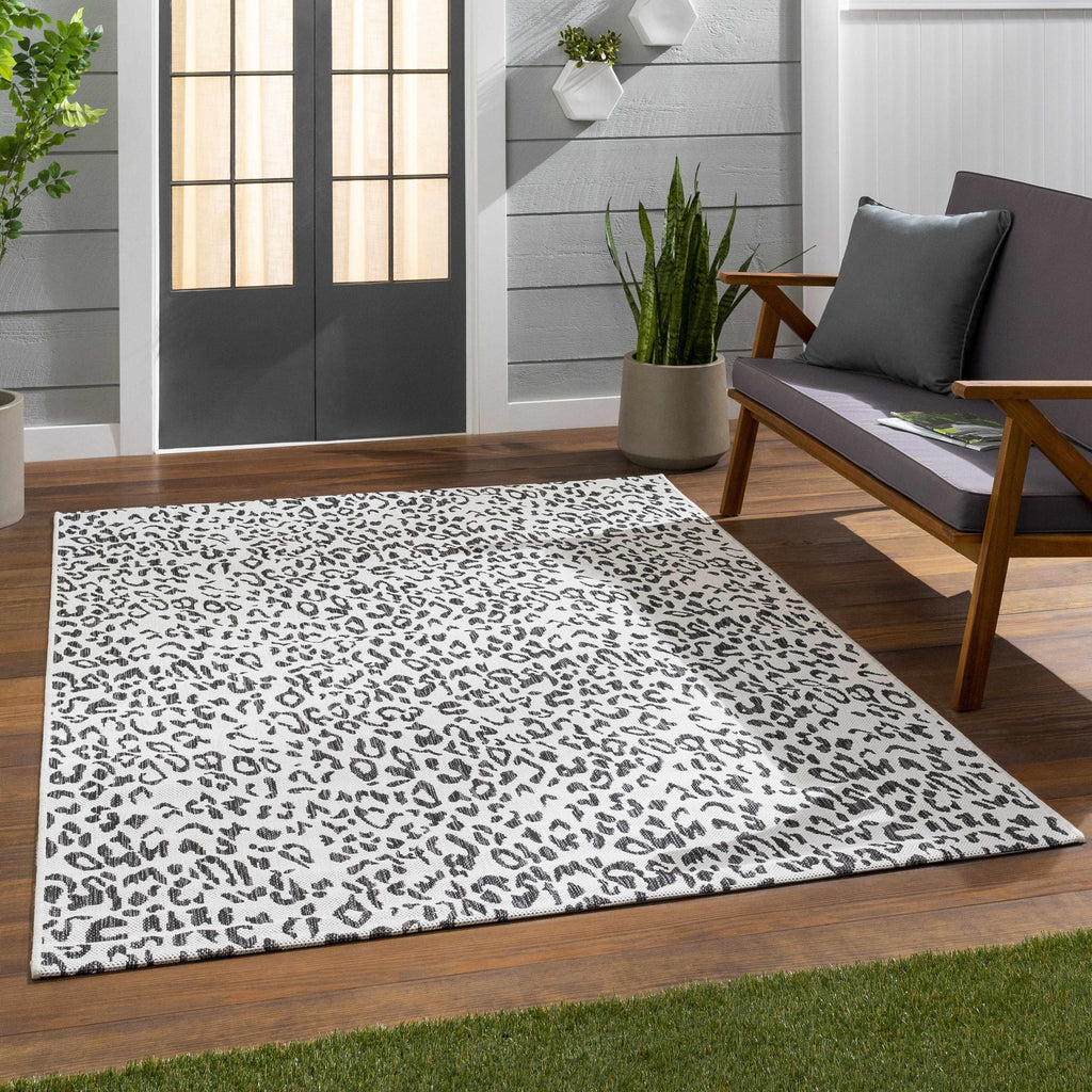 Hauteloom Alderbury LDRB Black Machine Made Polypropylene Rug
