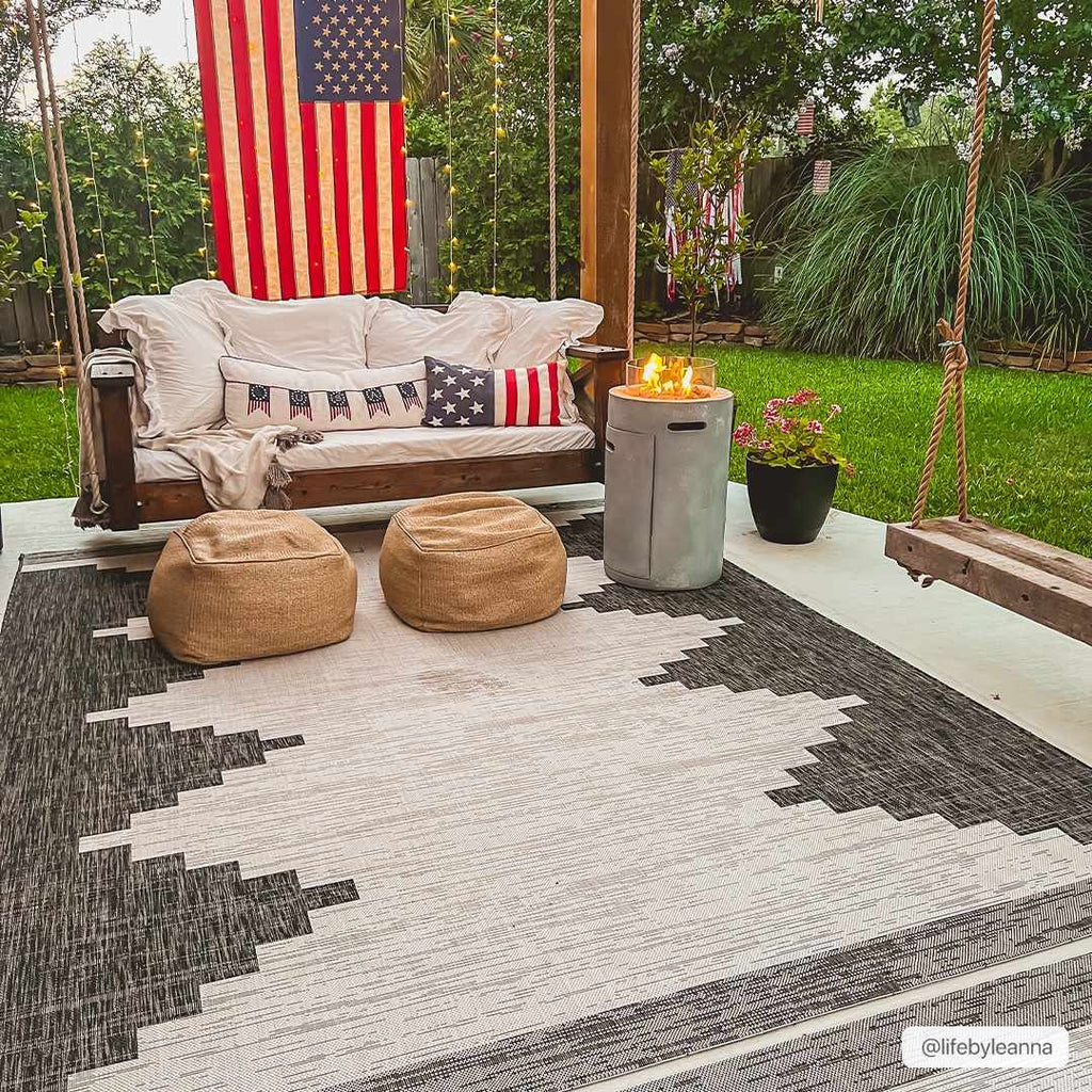 Hauteloom Djugun DJU Black Machine Made Polypropylene Rug