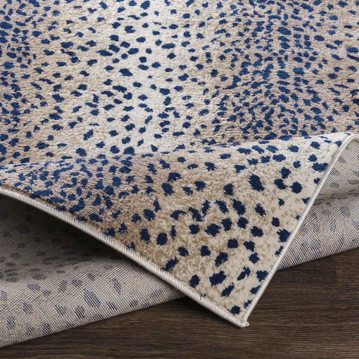 Hauteloom Livingston LIVI Navy Machine Made Polypropylene Rug