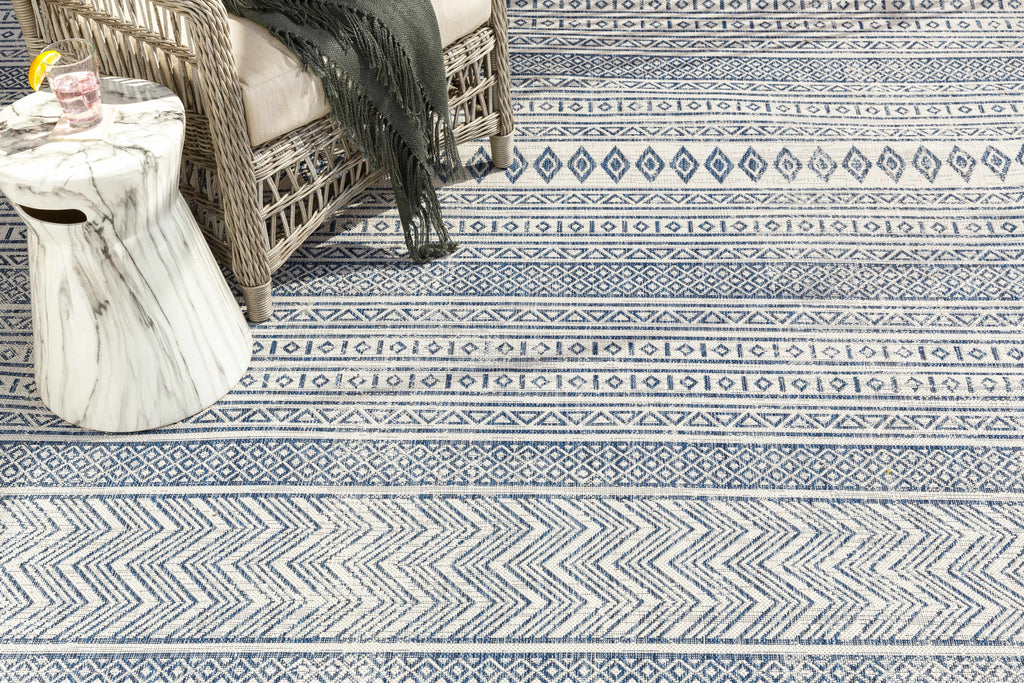 Hauteloom Madras MADRA Navy Machine Made Polypropylene Rug