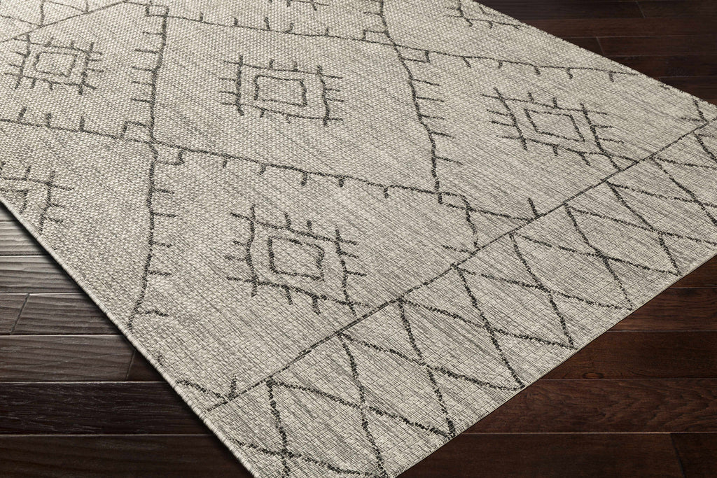 Hauteloom Marwood MARW Black Machine Made Polypropylene Rug