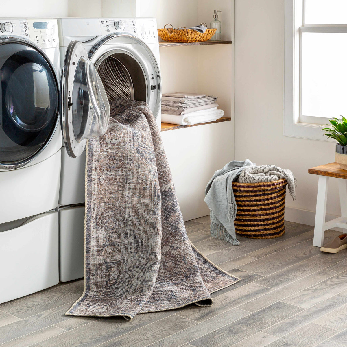 Hauteloom Mignon MIG Charcoal Machine Made Chenille-Polyester Rug