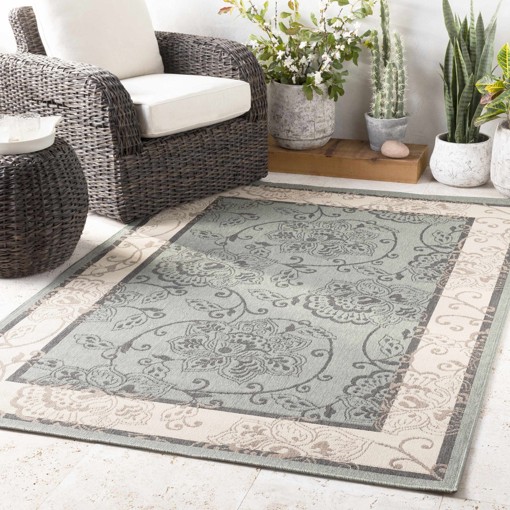 Hauteloom Montross MONTR Black Machine Made Olefin Rug