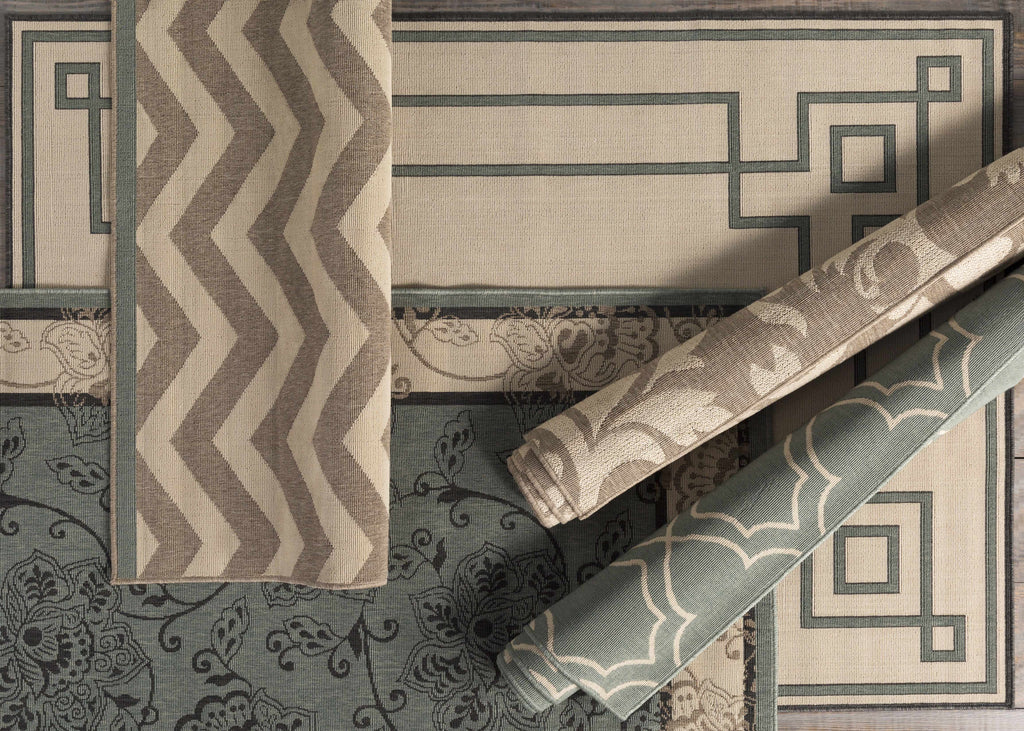 Hauteloom Montross MONTR Black Machine Made Olefin Rug