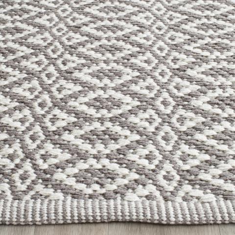 safavieh clearance montauk mtk716a ivory rug