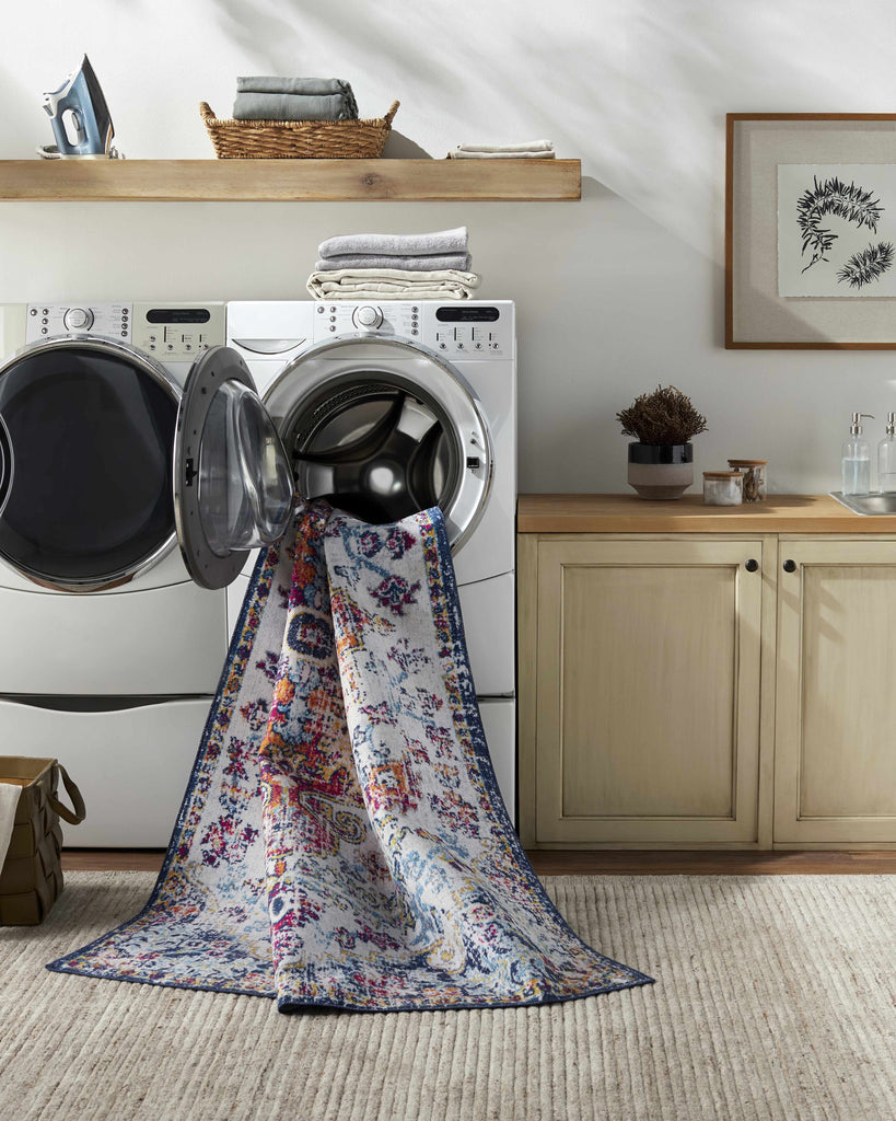 Hauteloom Mwingi MWI White Machine Made Polyester Rug