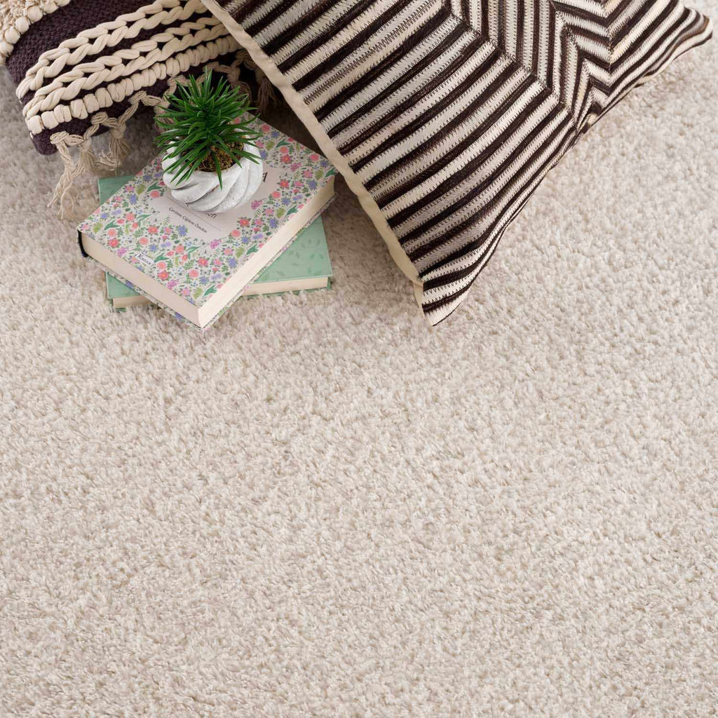 Hauteloom Heavenly HVL6200 Beige Machine Made Polyester Rug