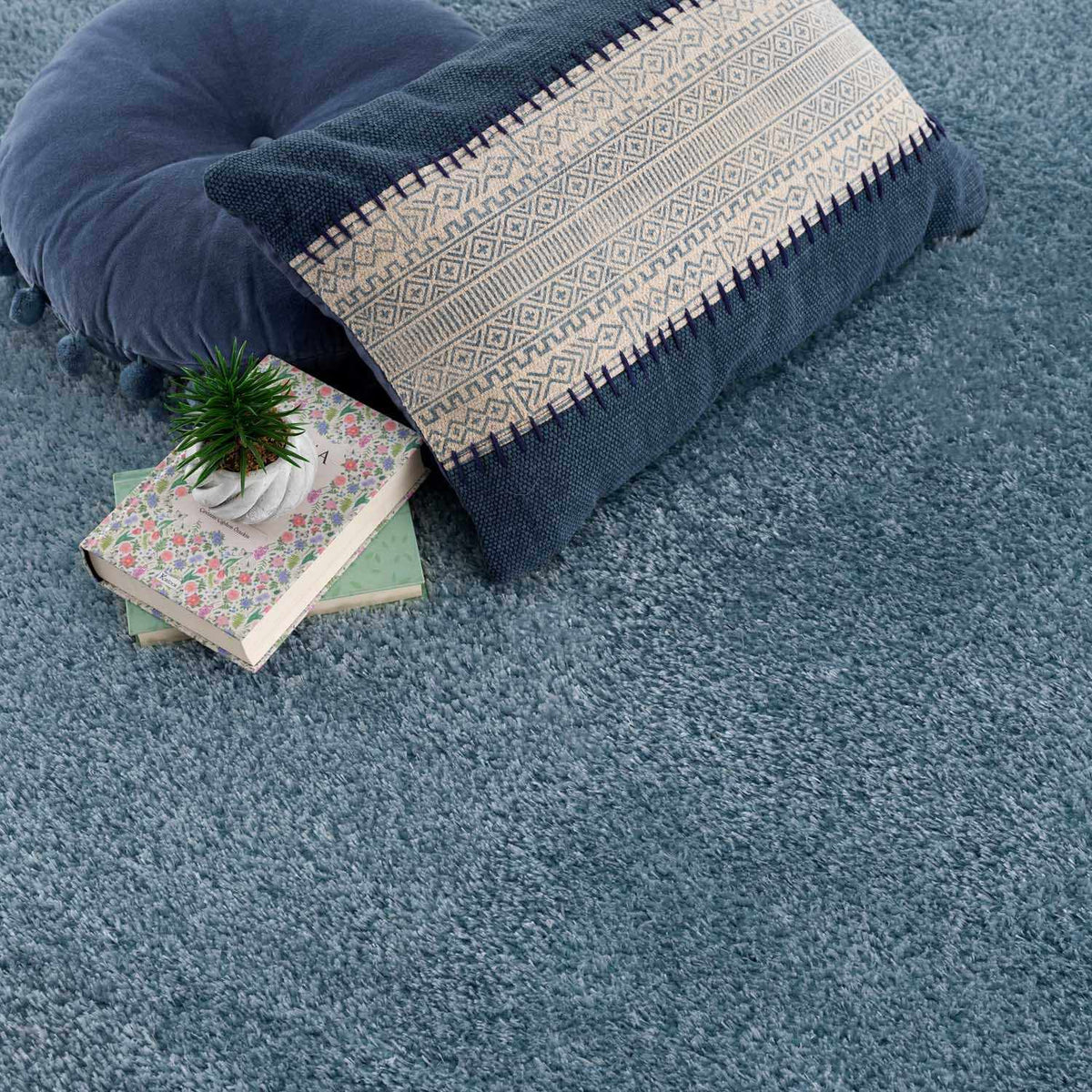 Hauteloom Heavenly HVL6202 Blue Machine Made Polyester Rug